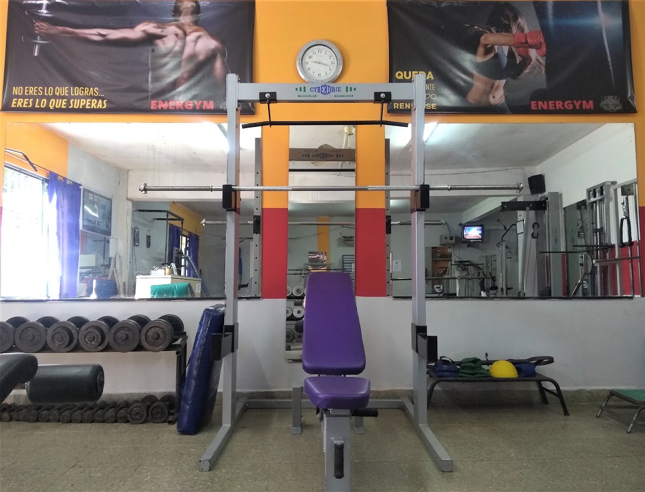 Equipamiento y Máquinas Energym